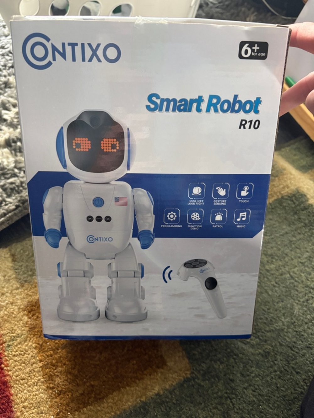 Smart Robot R10 Toy - White and Blue Interactive Figure